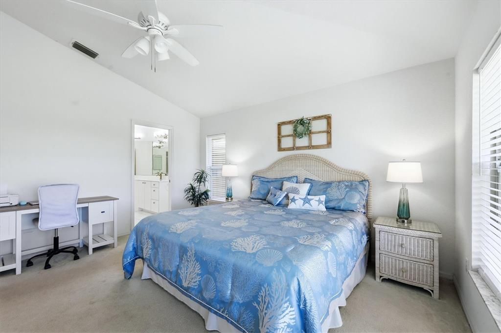 For Sale: $214,700 (2 beds, 2 baths, 1407 Square Feet)