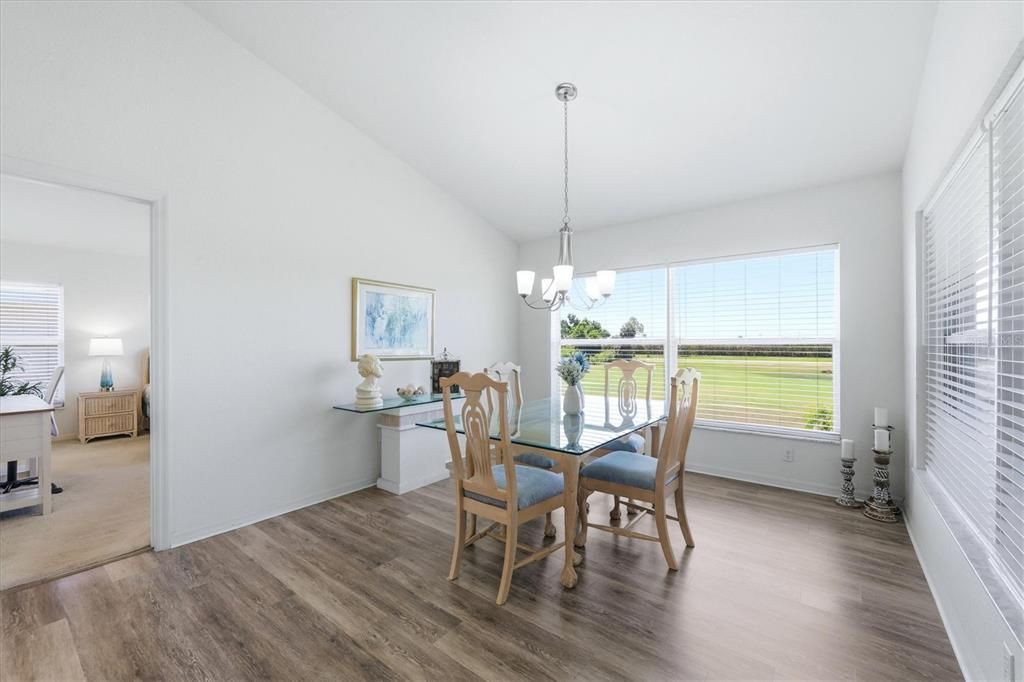 For Sale: $214,700 (2 beds, 2 baths, 1407 Square Feet)