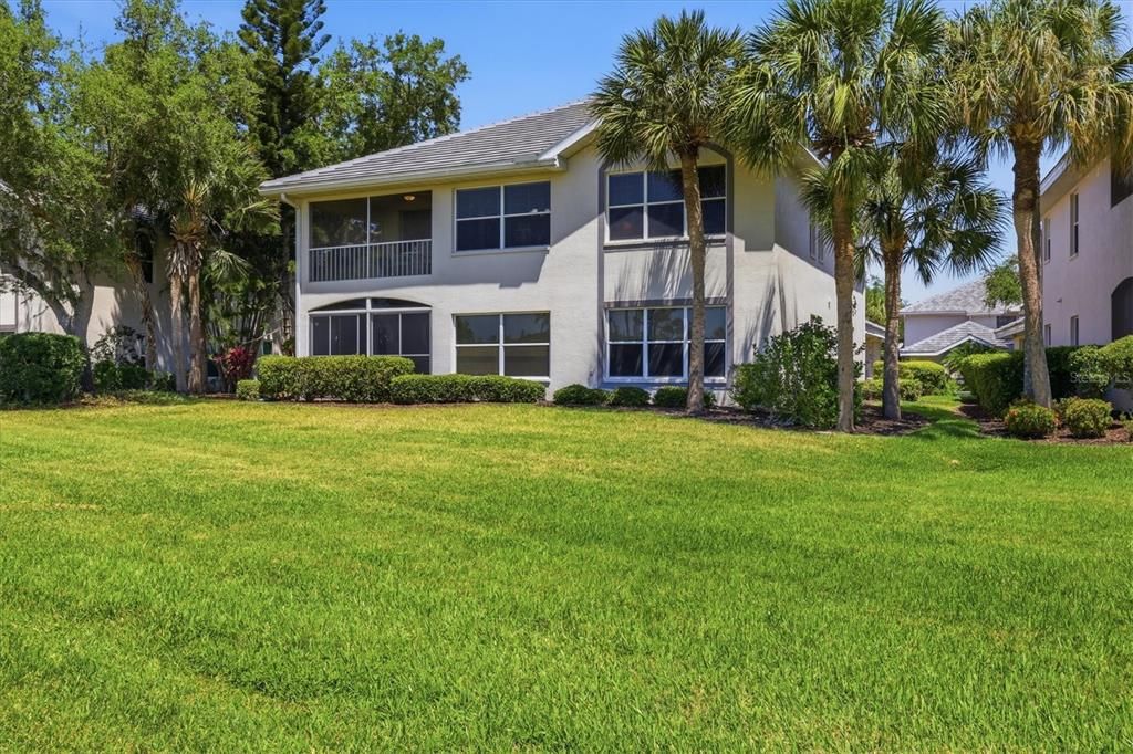 For Sale: $214,700 (2 beds, 2 baths, 1407 Square Feet)