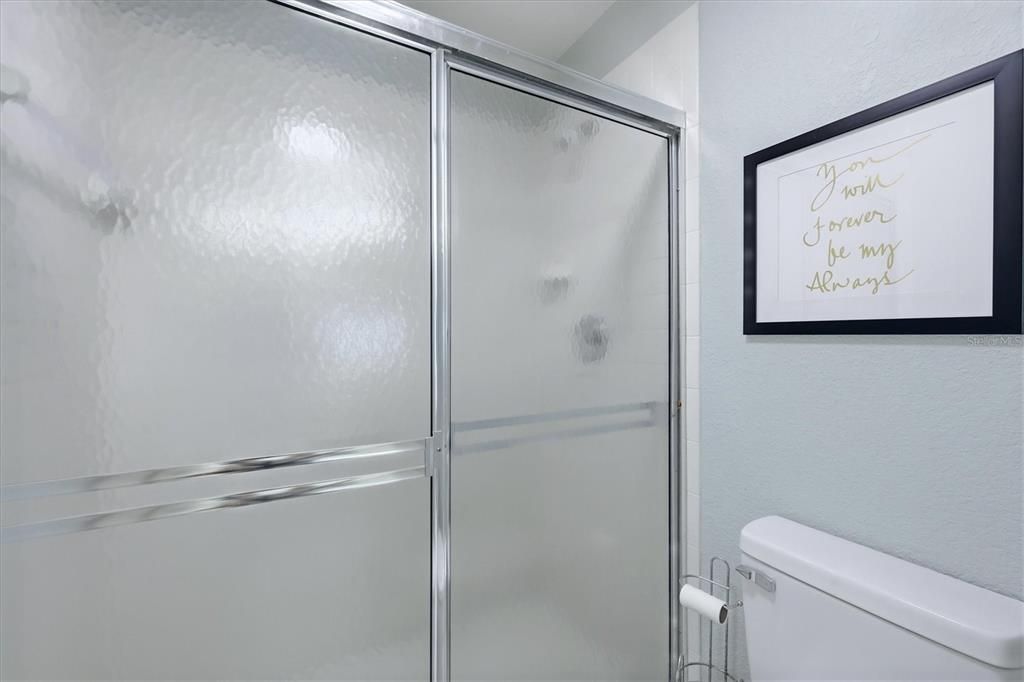 For Sale: $214,700 (2 beds, 2 baths, 1407 Square Feet)