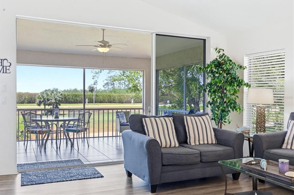 For Sale: $214,700 (2 beds, 2 baths, 1407 Square Feet)