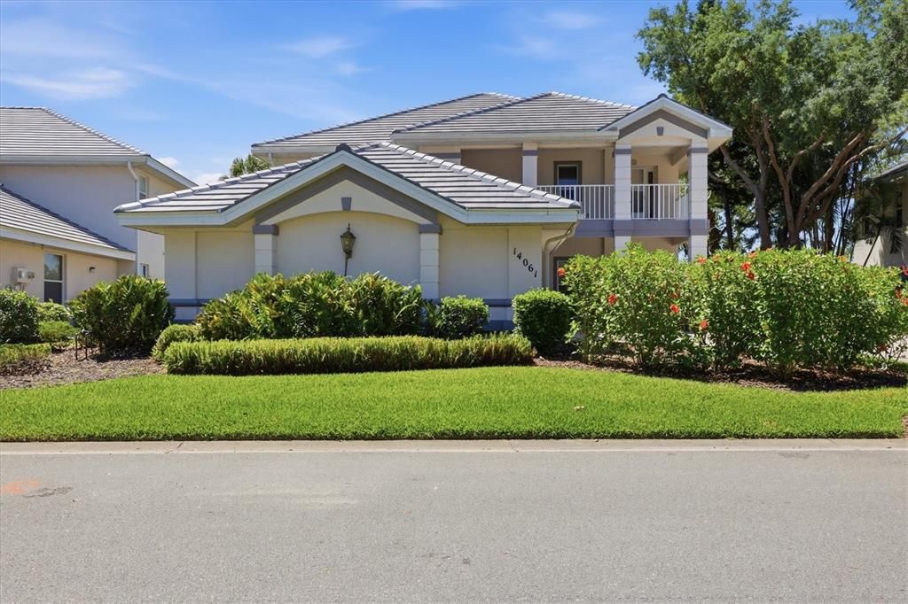 For Sale: $214,700 (2 beds, 2 baths, 1407 Square Feet)