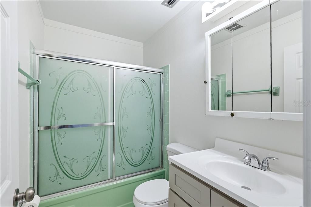 На продажу: $199,000 (2 спален, 2 ванн, 1078 Квадратных фут)
