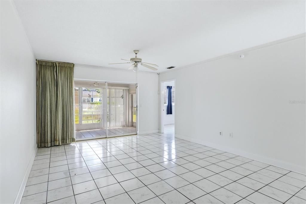 На продажу: $199,000 (2 спален, 2 ванн, 1078 Квадратных фут)