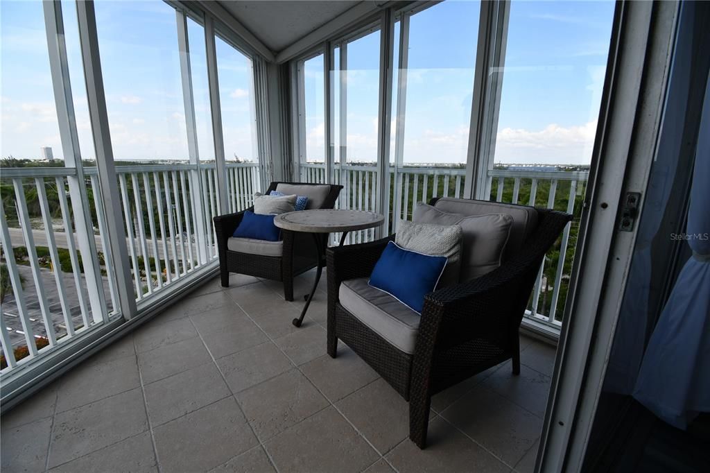 For Rent: $4,995 (3 beds, 2 baths, 1207 Square Feet)