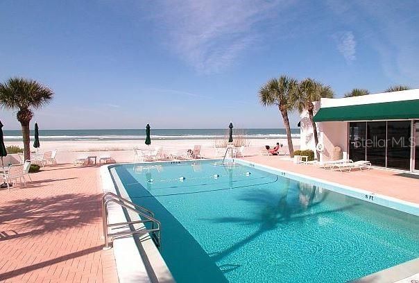 For Rent: $4,995 (3 beds, 2 baths, 1207 Square Feet)