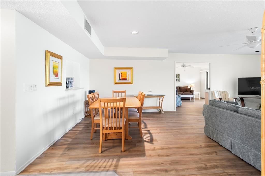 For Sale: $389,900 (3 beds, 2 baths, 1632 Square Feet)