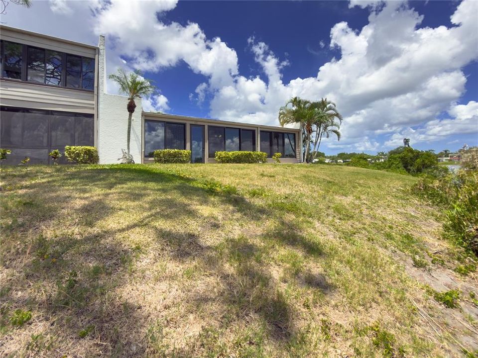 For Sale: $389,900 (3 beds, 2 baths, 1632 Square Feet)