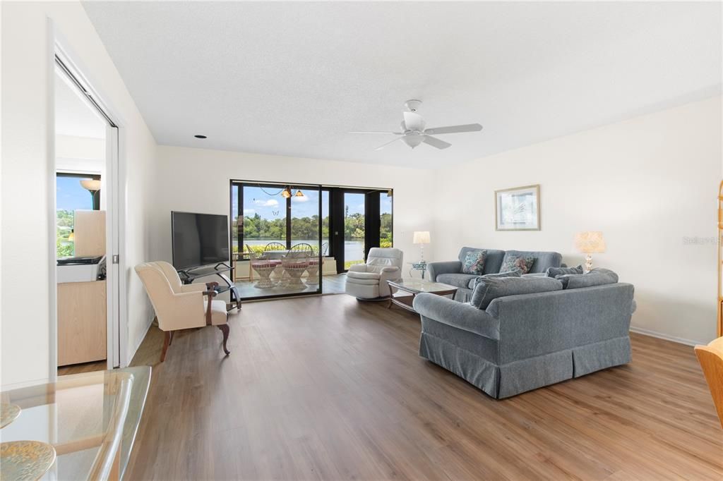 For Sale: $389,900 (3 beds, 2 baths, 1632 Square Feet)