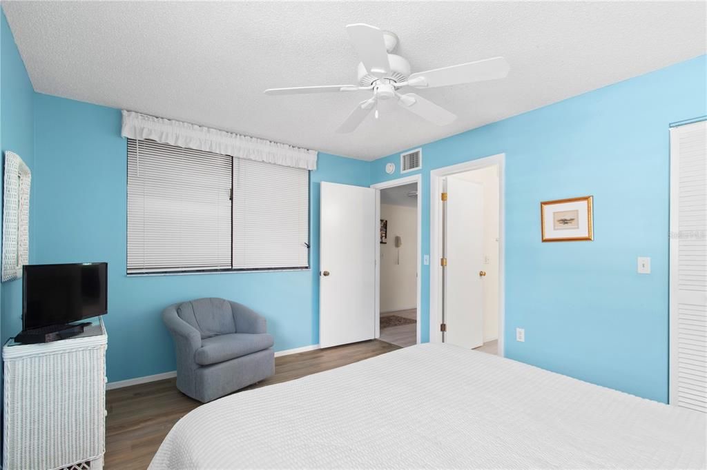 For Sale: $389,900 (3 beds, 2 baths, 1632 Square Feet)