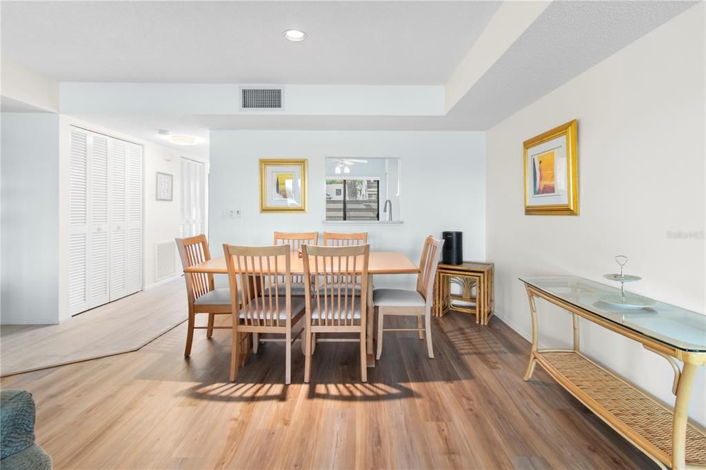 For Sale: $389,900 (3 beds, 2 baths, 1632 Square Feet)