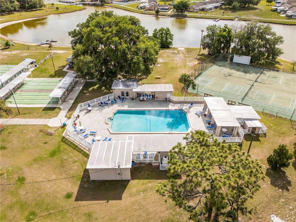 For Sale: $99,900 (1 beds, 1 baths, 648 Square Feet)
