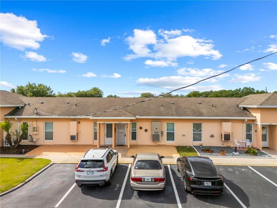 For Sale: $99,900 (1 beds, 1 baths, 648 Square Feet)