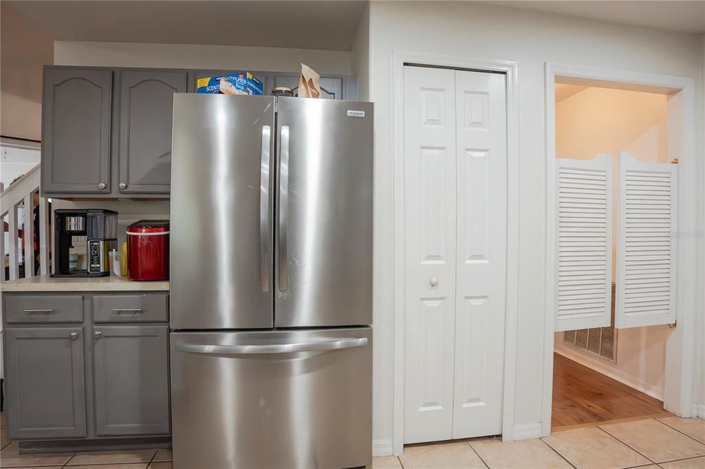 For Sale: $545,000 (5 beds, 3 baths, 2175 Square Feet)