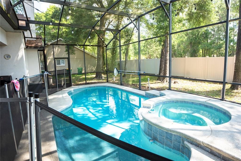 For Sale: $545,000 (5 beds, 3 baths, 2175 Square Feet)