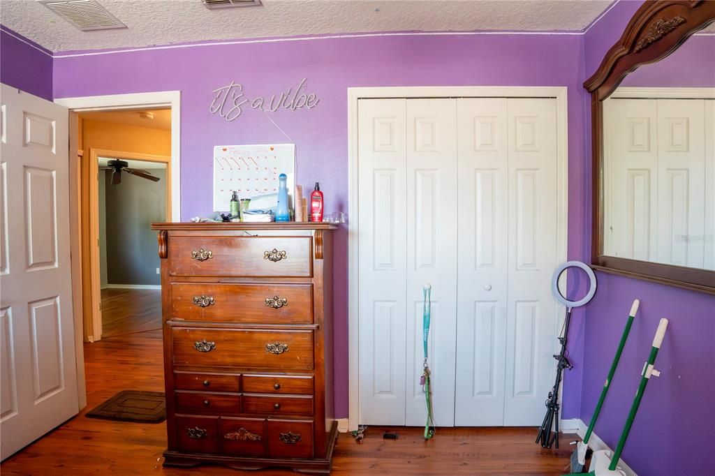 For Sale: $545,000 (5 beds, 3 baths, 2175 Square Feet)