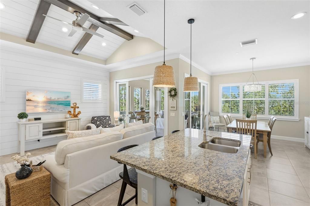Active With Contract: $789,000 (2 beds, 2 baths, 2011 Square Feet)