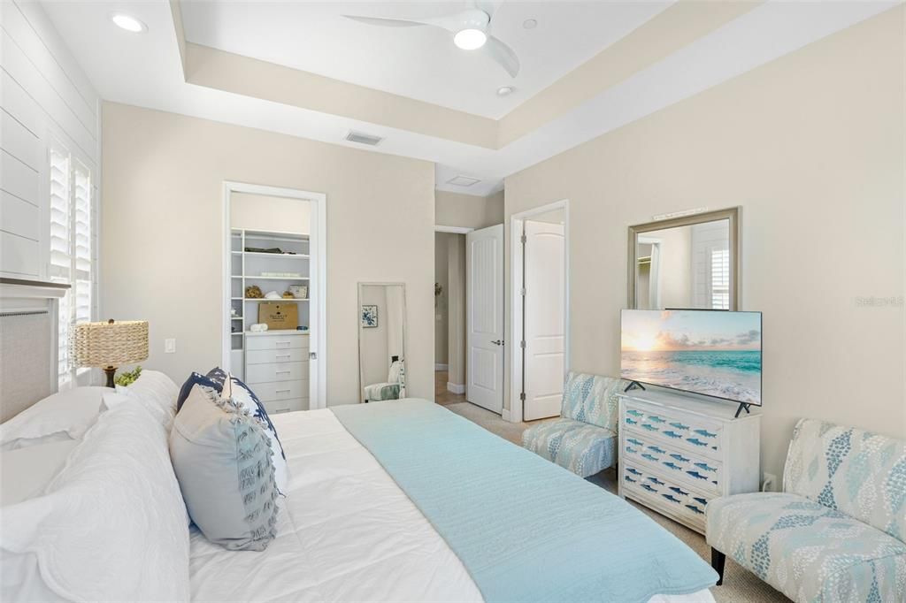 Active With Contract: $789,000 (2 beds, 2 baths, 2011 Square Feet)