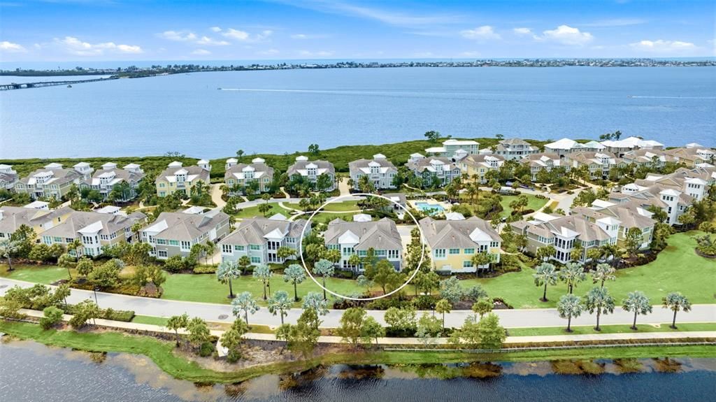 Active With Contract: $789,000 (2 beds, 2 baths, 2011 Square Feet)