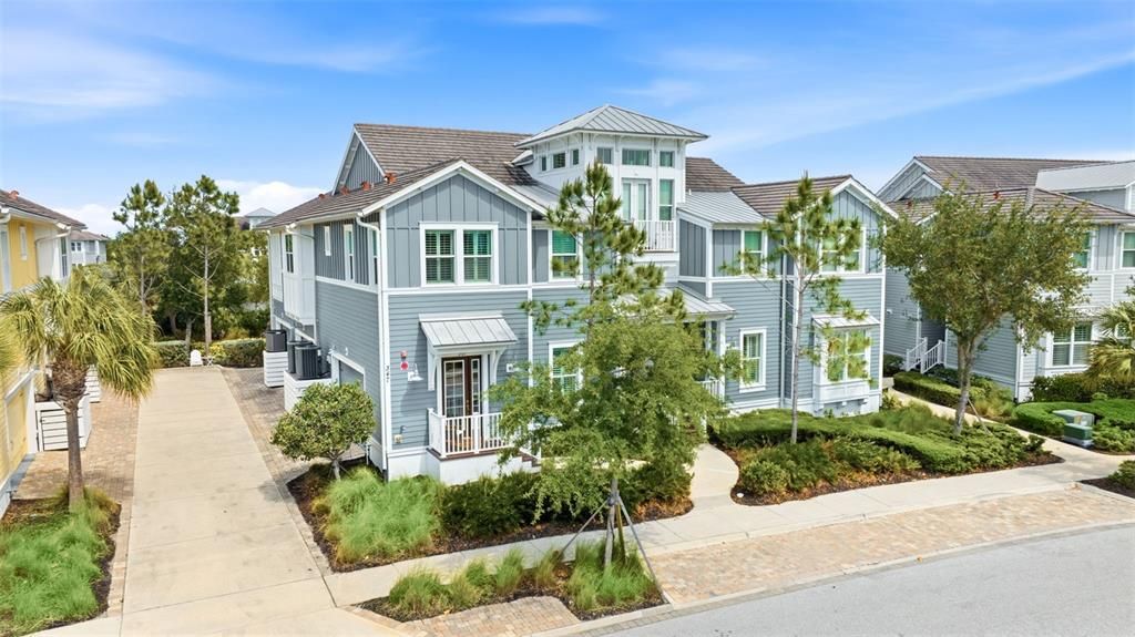 Active With Contract: $789,000 (2 beds, 2 baths, 2011 Square Feet)