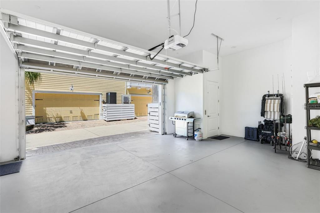 Active With Contract: $789,000 (2 beds, 2 baths, 2011 Square Feet)