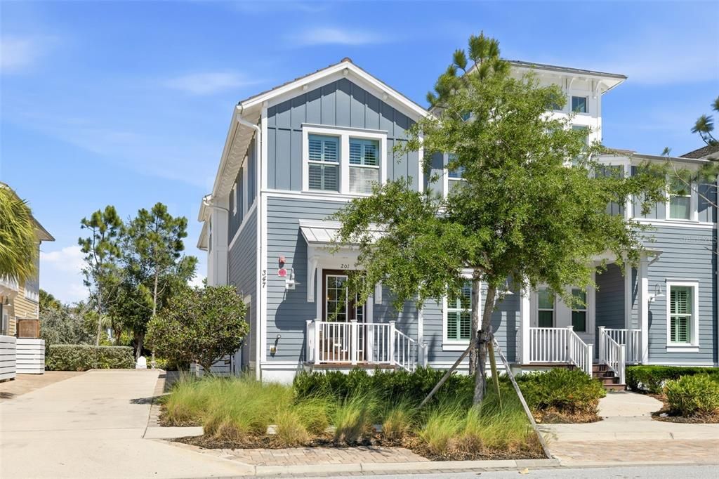 Active With Contract: $789,000 (2 beds, 2 baths, 2011 Square Feet)