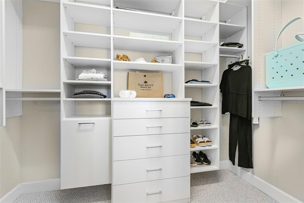 Active With Contract: $789,000 (2 beds, 2 baths, 2011 Square Feet)