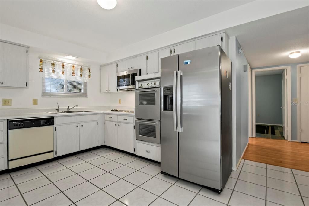 Activo con contrato: $235,000 (2 camas, 2 baños, 1256 Pies cuadrados)