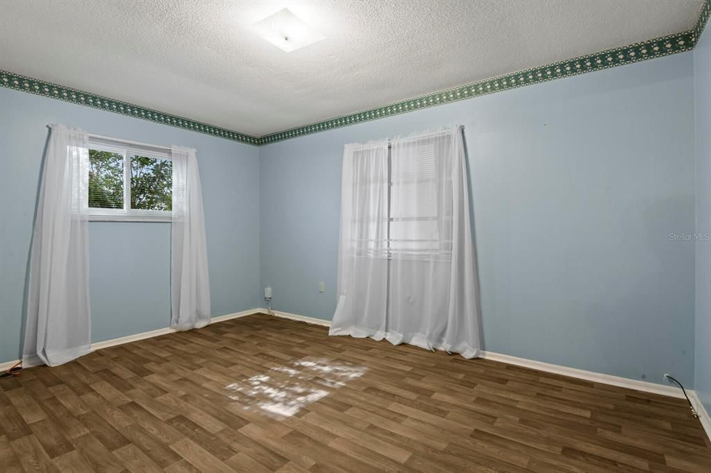 Activo con contrato: $235,000 (2 camas, 2 baños, 1256 Pies cuadrados)