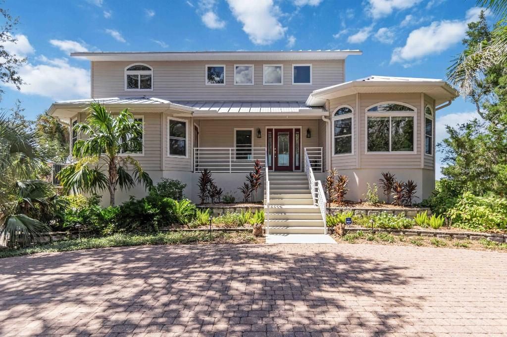 For Sale: $2,210,000 (3 beds, 2 baths, 3306 Square Feet)