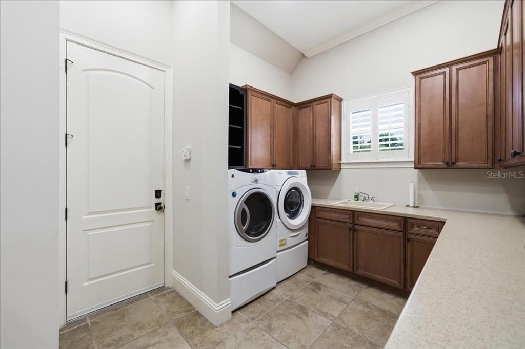 En Venta: $3,750,000 (5 camas, 5 baños, 6850 Pies cuadrados)