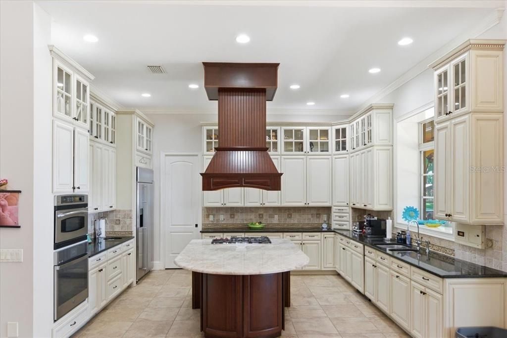 En Venta: $3,750,000 (5 camas, 5 baños, 6850 Pies cuadrados)