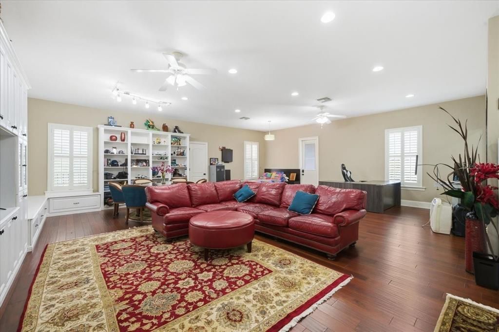 En Venta: $3,750,000 (5 camas, 5 baños, 6850 Pies cuadrados)