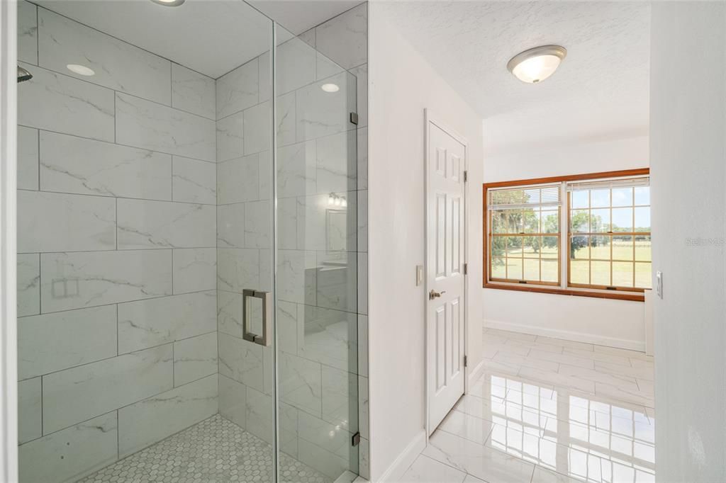 For Sale: $999,999 (4 beds, 3 baths, 3033 Square Feet)