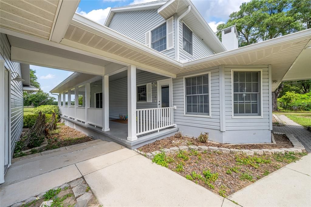 For Sale: $999,999 (4 beds, 3 baths, 3033 Square Feet)