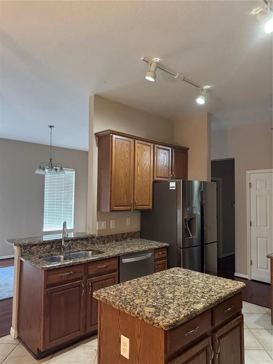 For Rent: $3,195 (7 beds, 5 baths, 3240 Square Feet)
