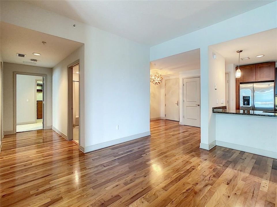 En Renta: $3,875 (2 camas, 2 baños, 1970 Pies cuadrados)