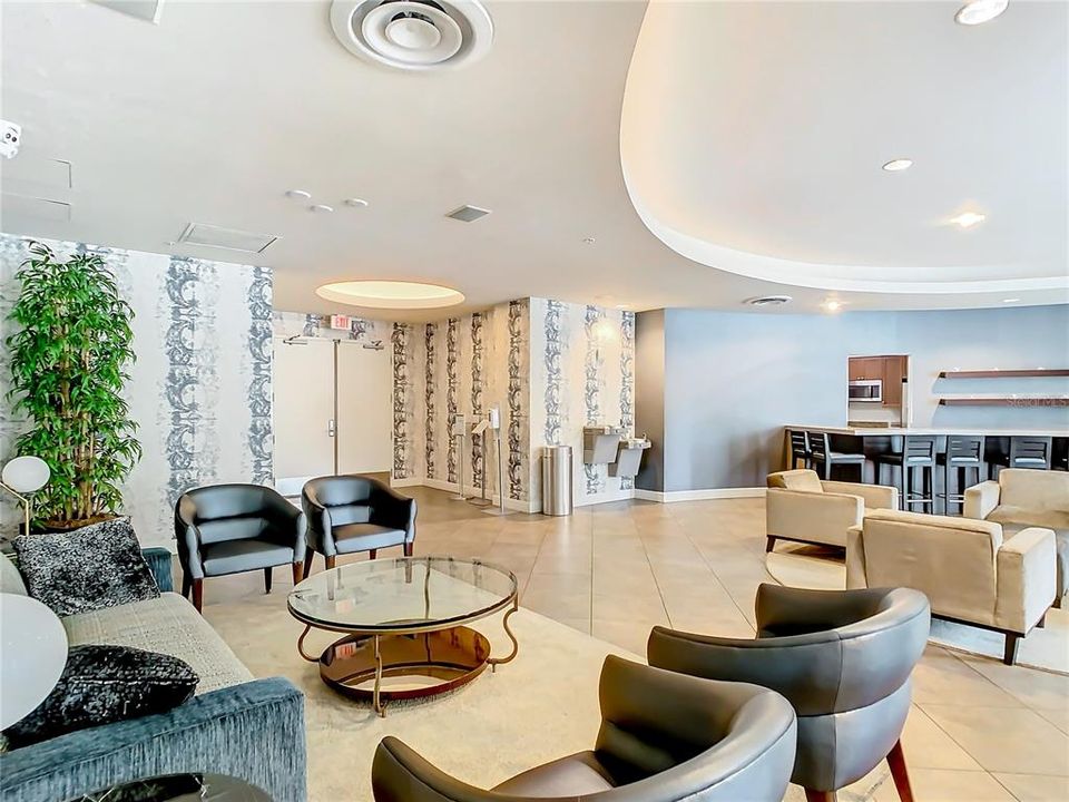 En Renta: $3,875 (2 camas, 2 baños, 1970 Pies cuadrados)