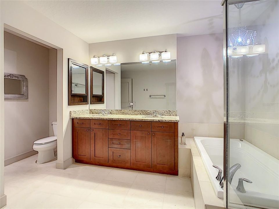 En Renta: $3,875 (2 camas, 2 baños, 1970 Pies cuadrados)