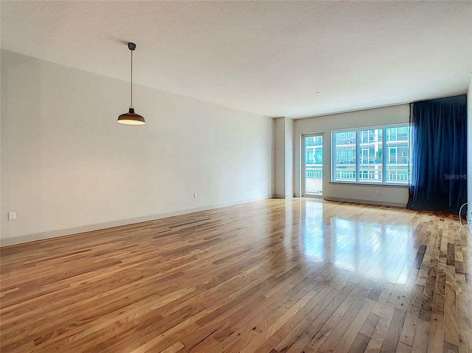 En Renta: $3,875 (2 camas, 2 baños, 1970 Pies cuadrados)