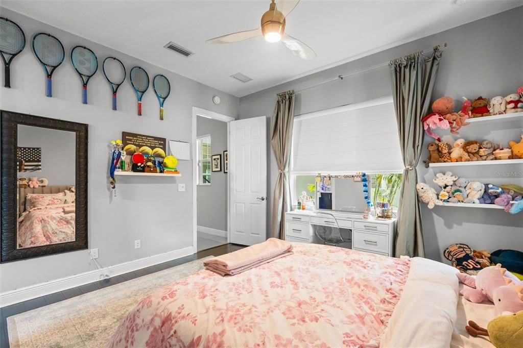 For Sale: $1,290,000 (3 beds, 4 baths, 3460 Square Feet)