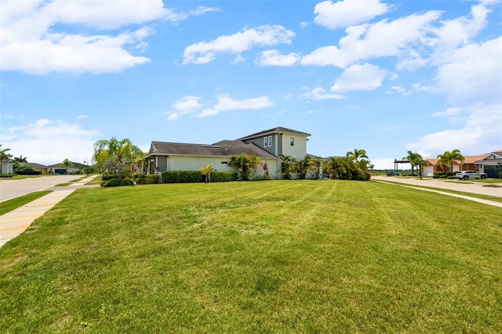 For Sale: $1,290,000 (3 beds, 4 baths, 3460 Square Feet)