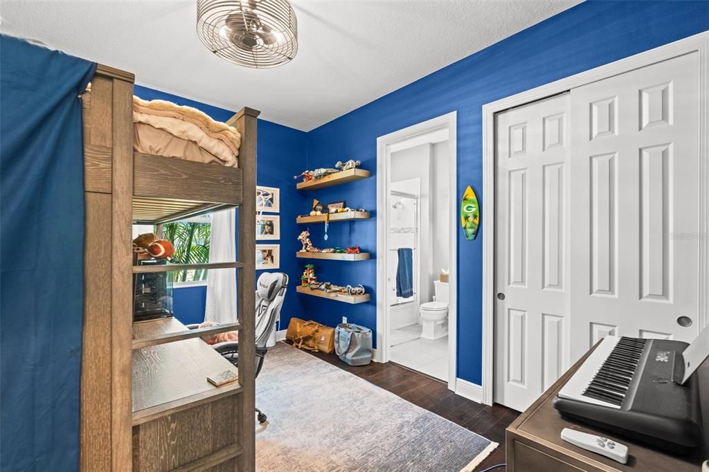 For Sale: $1,290,000 (3 beds, 4 baths, 3460 Square Feet)