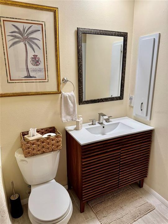 For Sale: $129,000 (2 beds, 2 baths, 999 Square Feet)