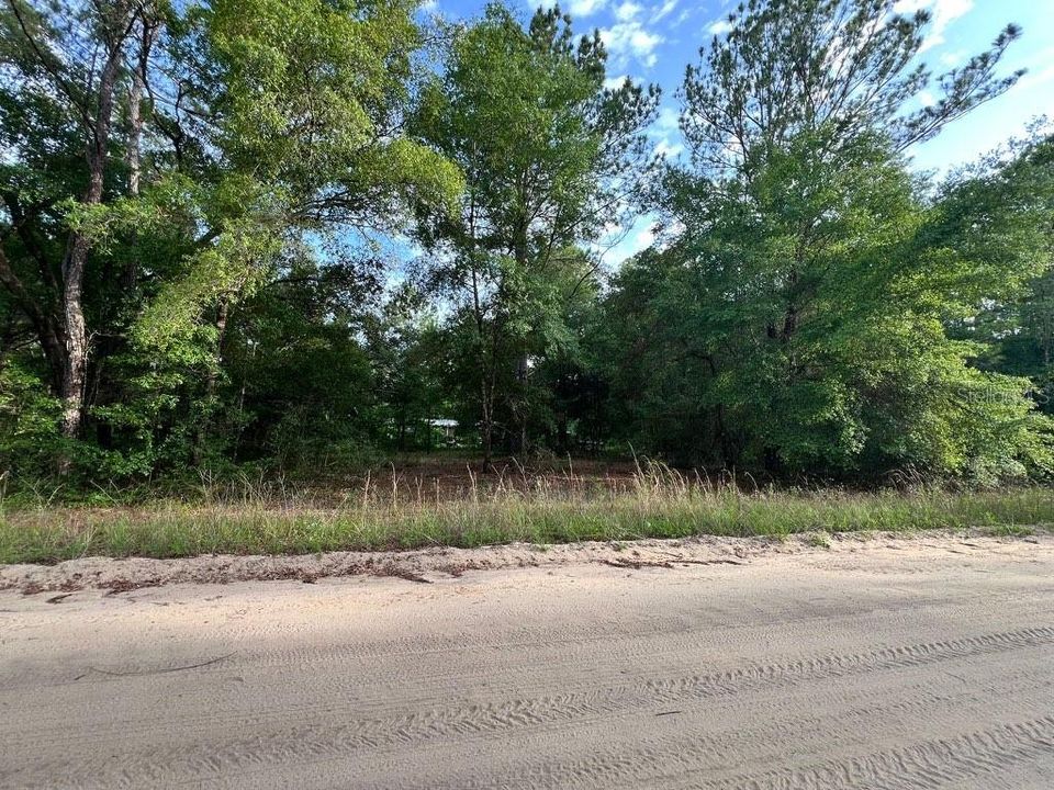 待售: $15,000 (0.43 acres)