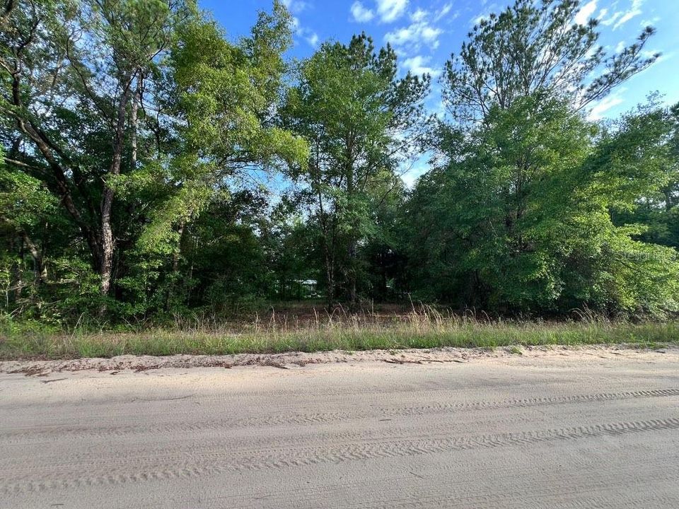 待售: $15,000 (0.43 acres)