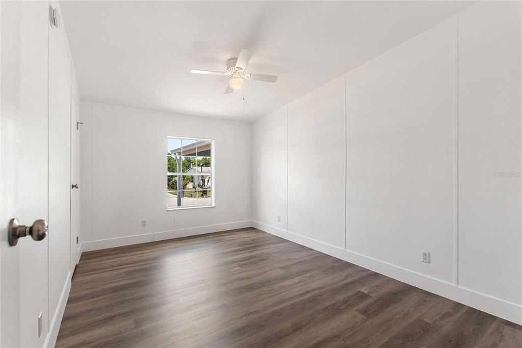 Под контрактом: $309,999 (5 спален, 3 ванн, 2108 Квадратных фут)