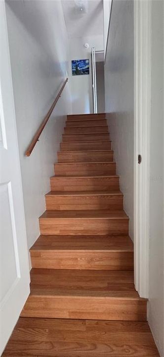 Active With Contract: $154,900 (2 beds, 2 baths, 975 Square Feet)