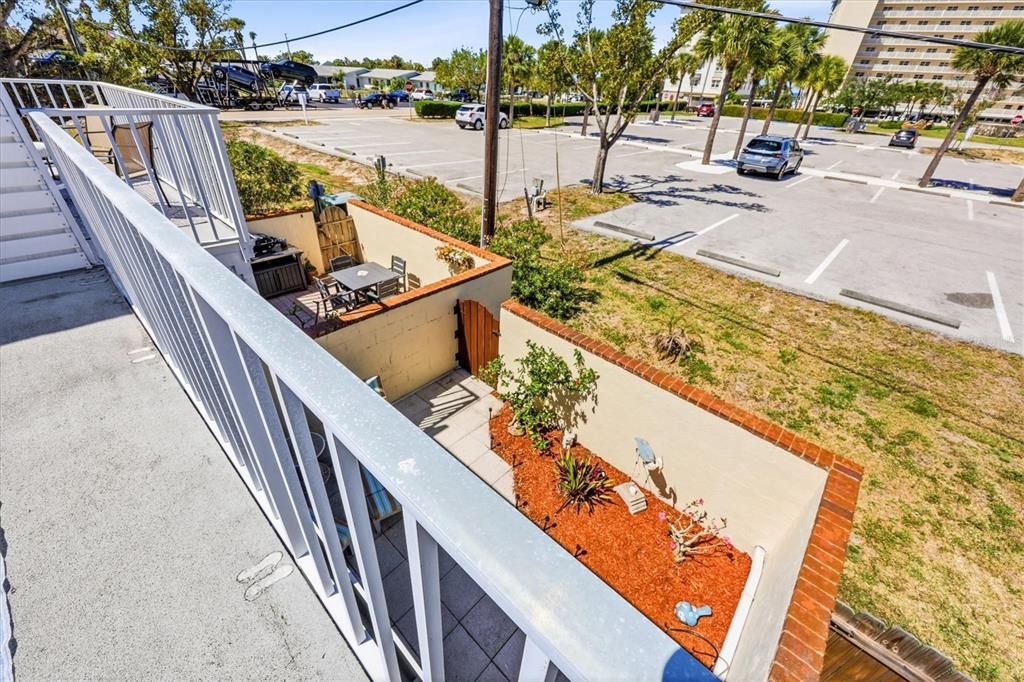 For Sale: $379,000 (2 beds, 1 baths, 959 Square Feet)