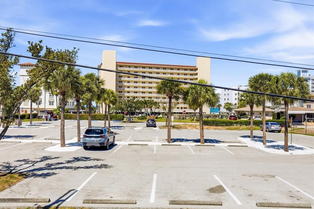 For Sale: $379,000 (2 beds, 1 baths, 959 Square Feet)